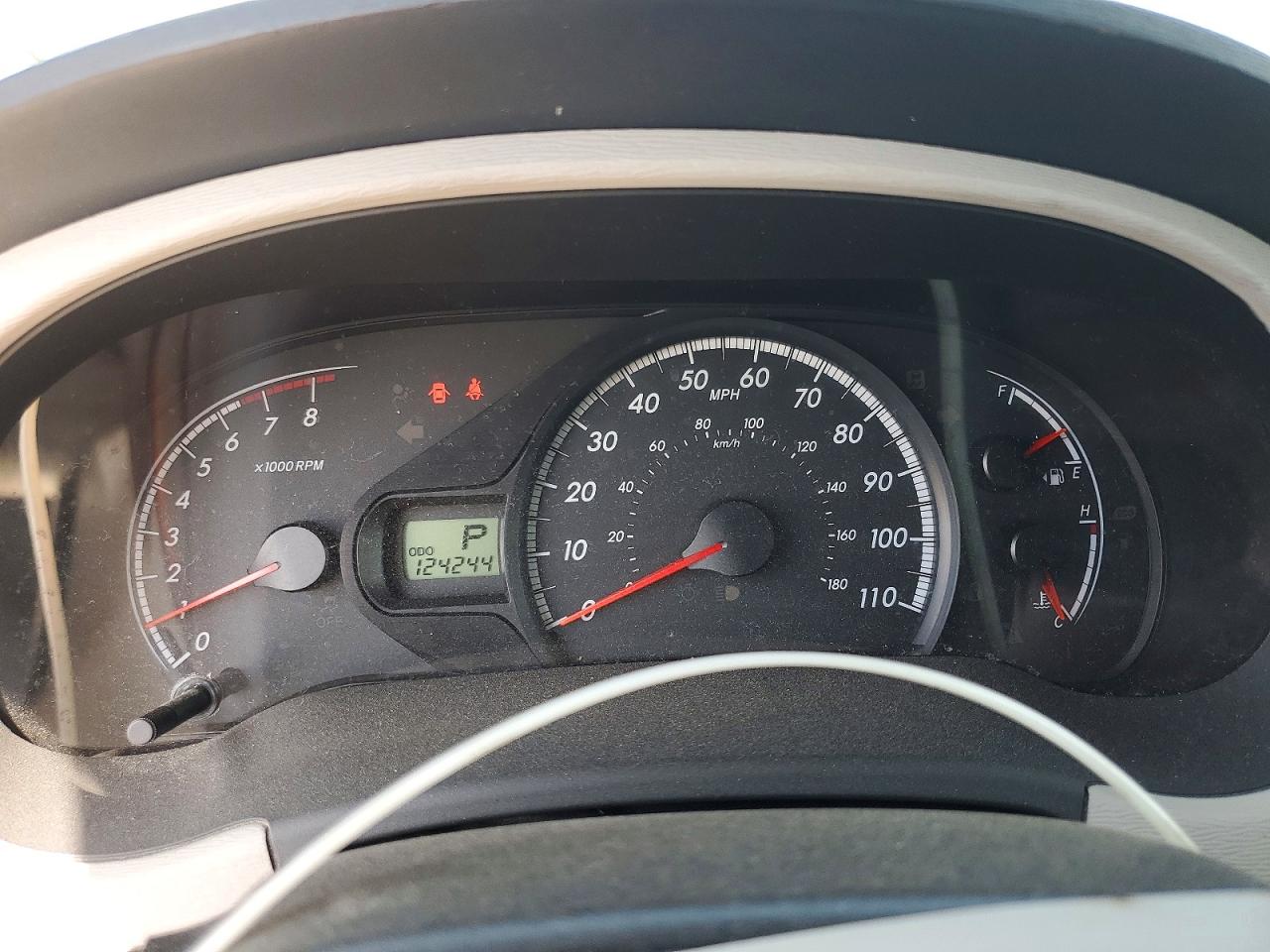 2014 TOYOTA SIENNA LE photo 17