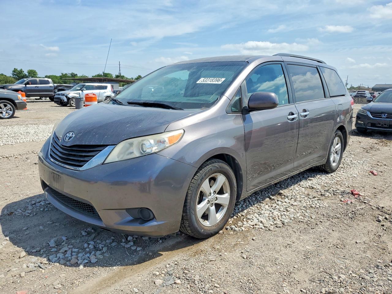 2014 TOYOTA SIENNA