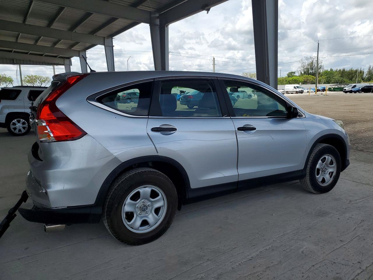 2015 HONDA CR-V LX photo 5