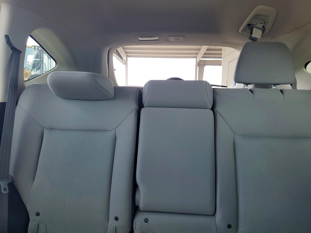 2015 HONDA CR-V LX photo 19