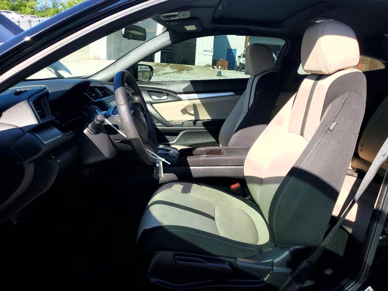 2017 HONDA CIVIC LX photo 19