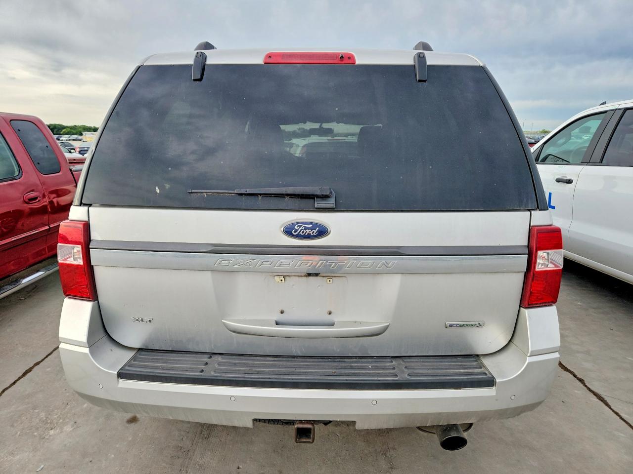 2017 FORD EXPEDITION XLT photo 6