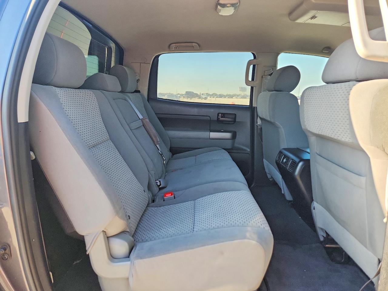 2012 TOYOTA TUNDRA CREWMAX SR5 photo 19