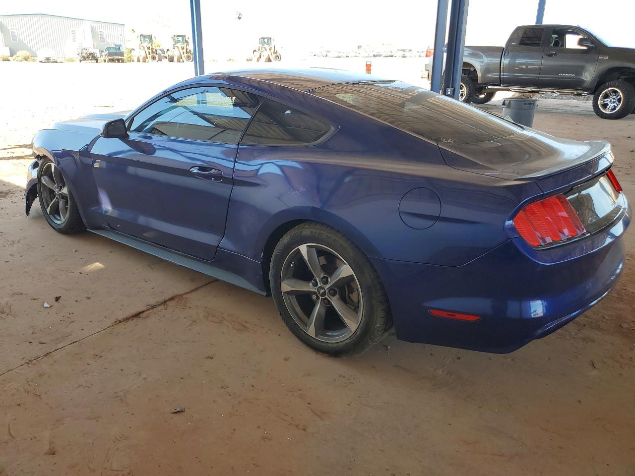2015 FORD MUSTANG photo 4