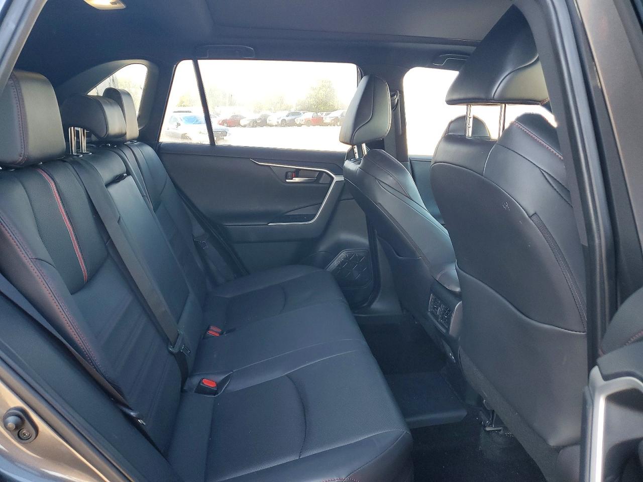 2024 TOYOTA RAV4 PRIME XSE photo 31