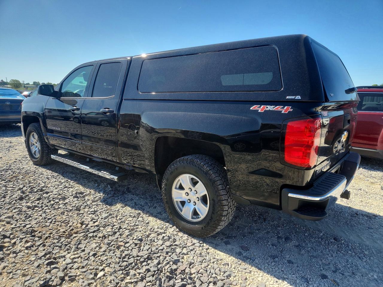 2017 CHEVROLET SILVERADO K1500 LT photo 4