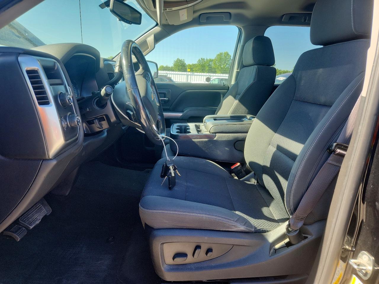 2017 CHEVROLET SILVERADO K1500 LT photo 19