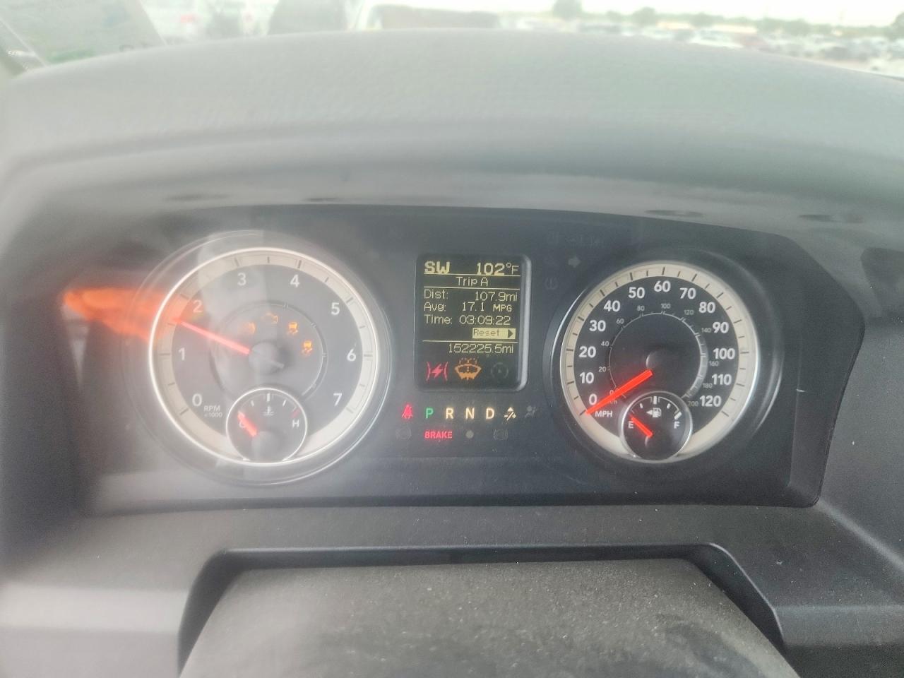 2016 RAM 1500 SLT photo 17