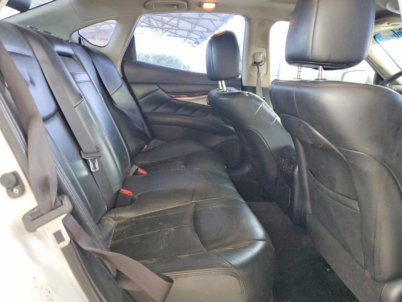 2011 INFINITI M37 BASE photo 19