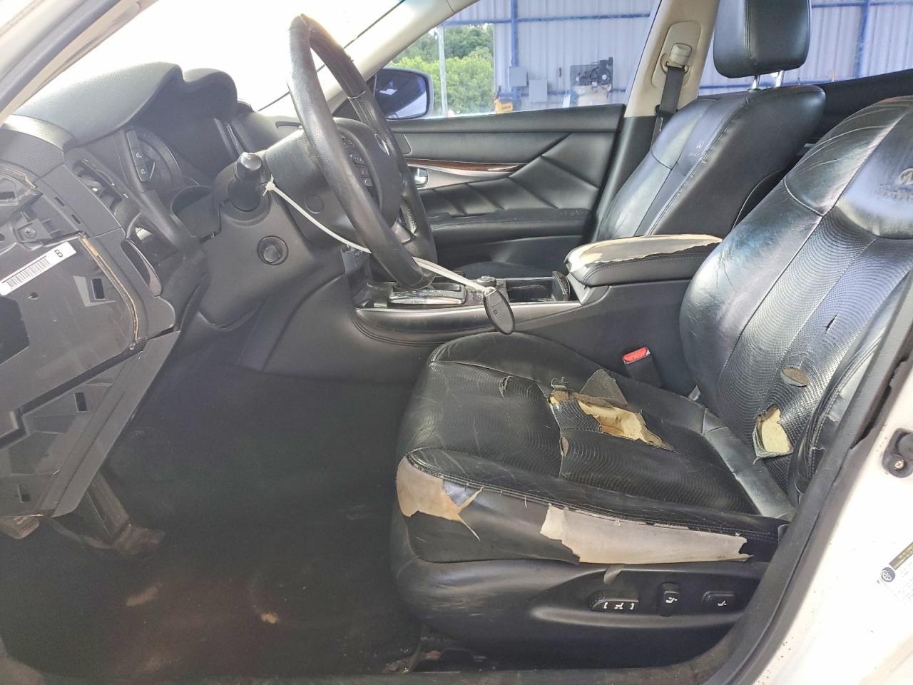 2011 INFINITI M37 BASE photo 13