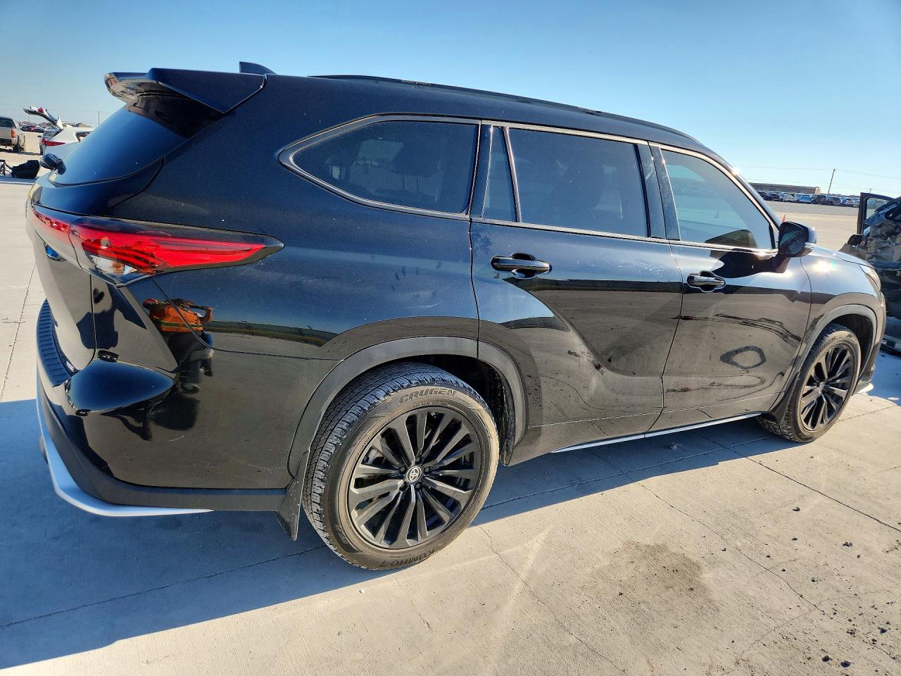 2023 TOYOTA HIGHLANDER XSE photo 5