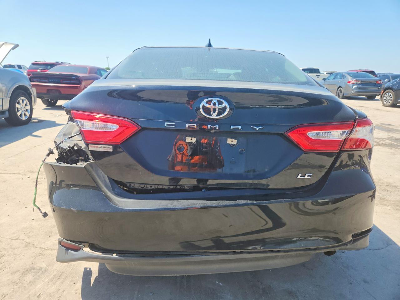 2020 TOYOTA CAMRY LE photo 11