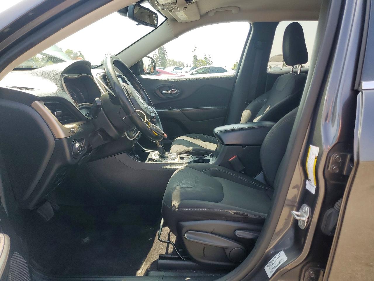 2016 JEEP CHEROKEE LATITUDE photo 19