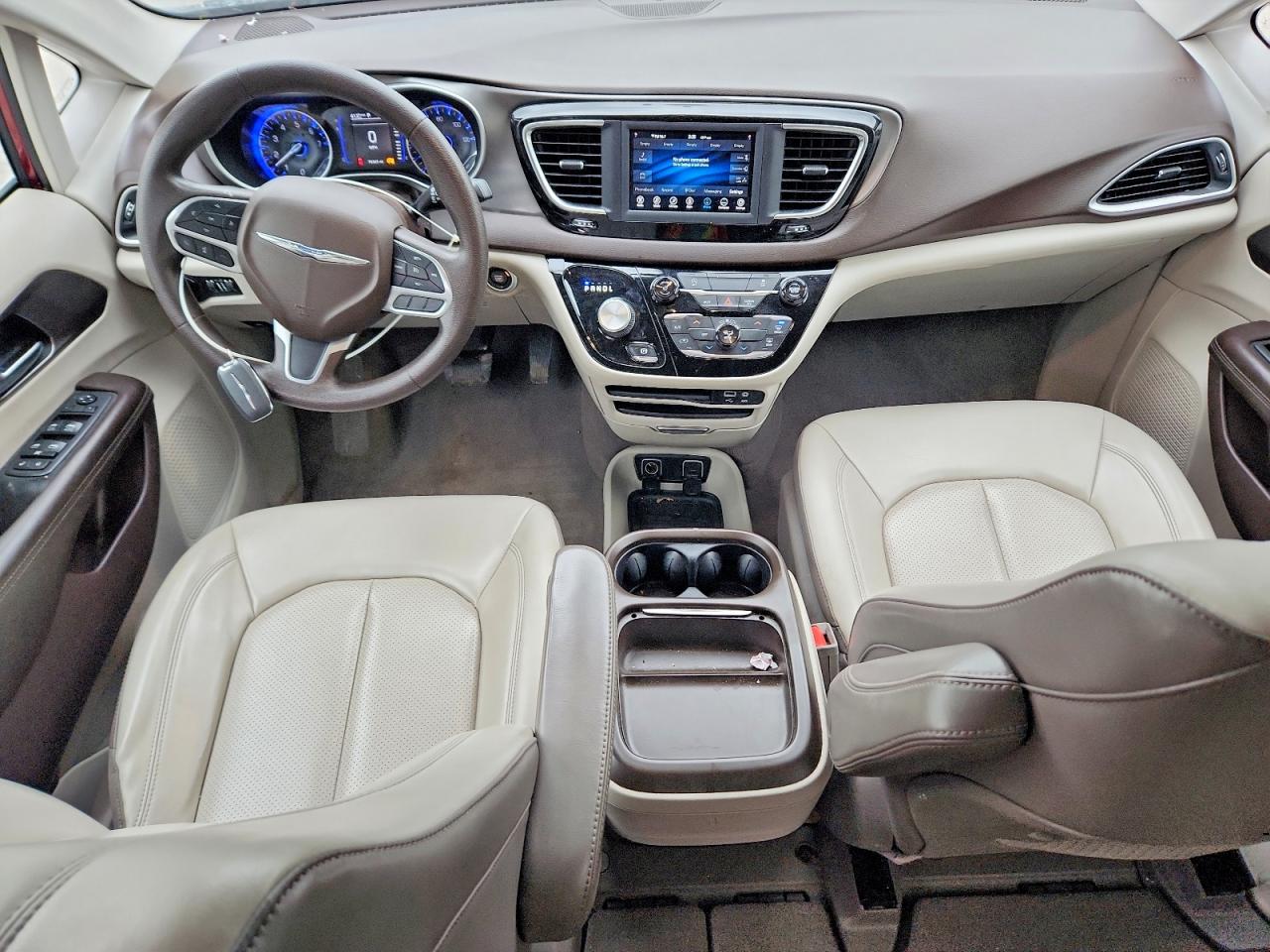 2020 CHRYSLER VOYAGER LXI photo 22