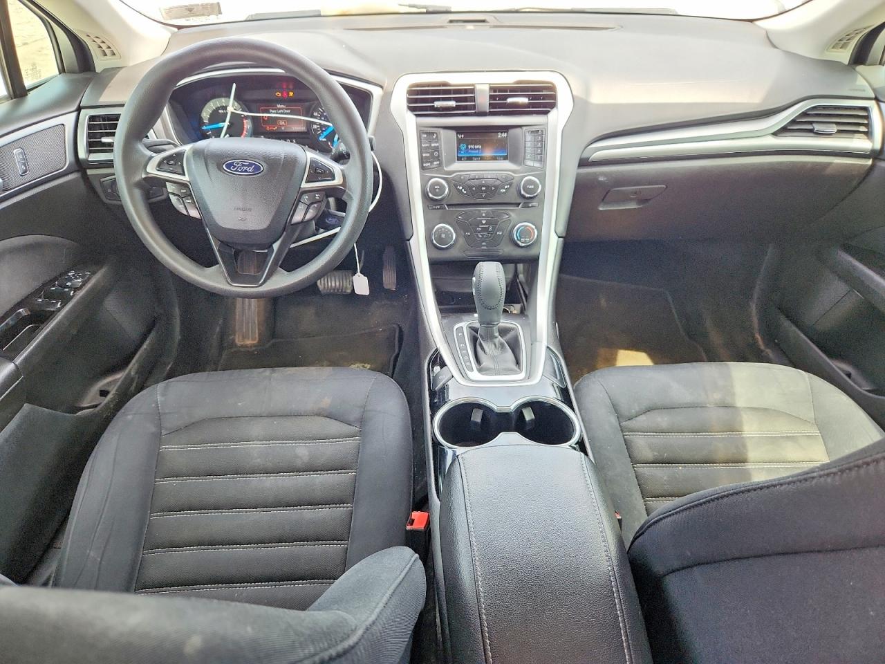 2015 FORD FUSION SE photo 15