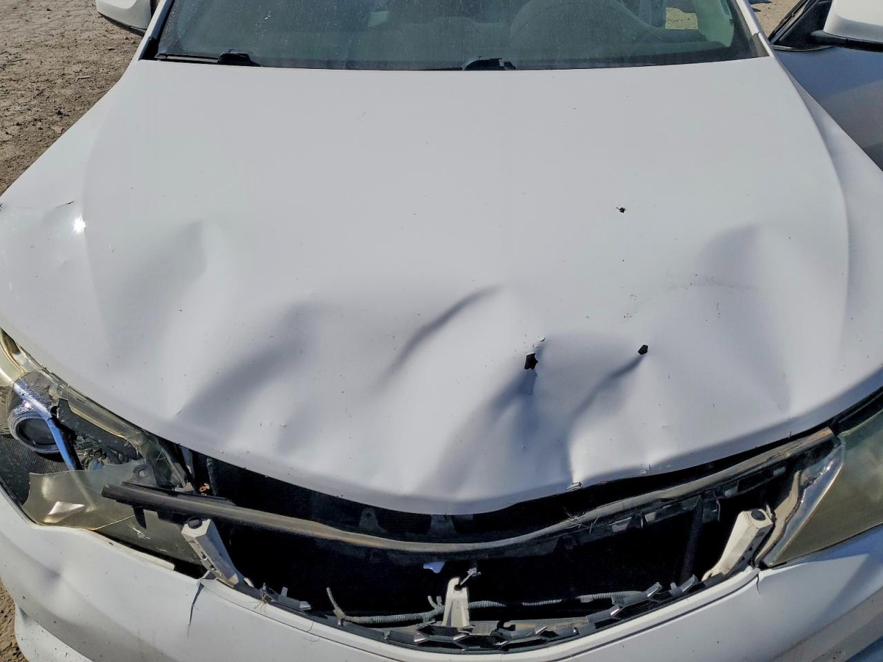 2014 TOYOTA CAMRY SE photo 21
