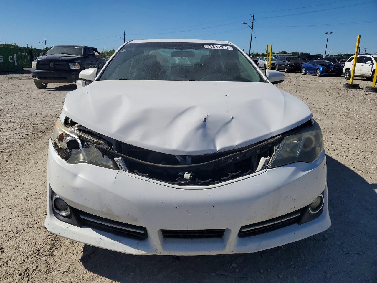 2014 TOYOTA CAMRY SE photo 9