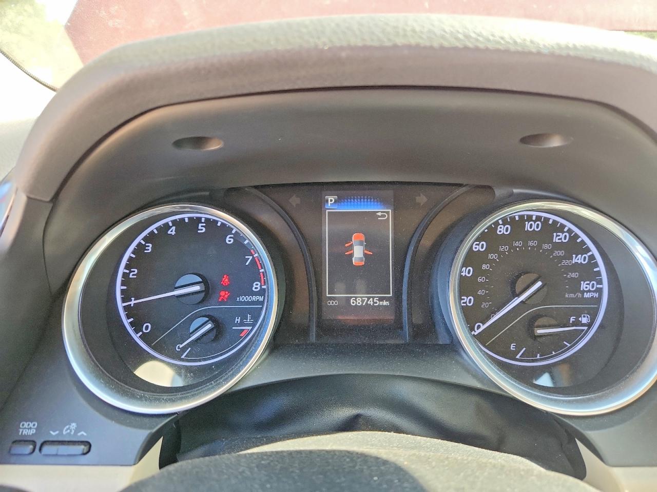 2020 TOYOTA CAMRY LE photo 17
