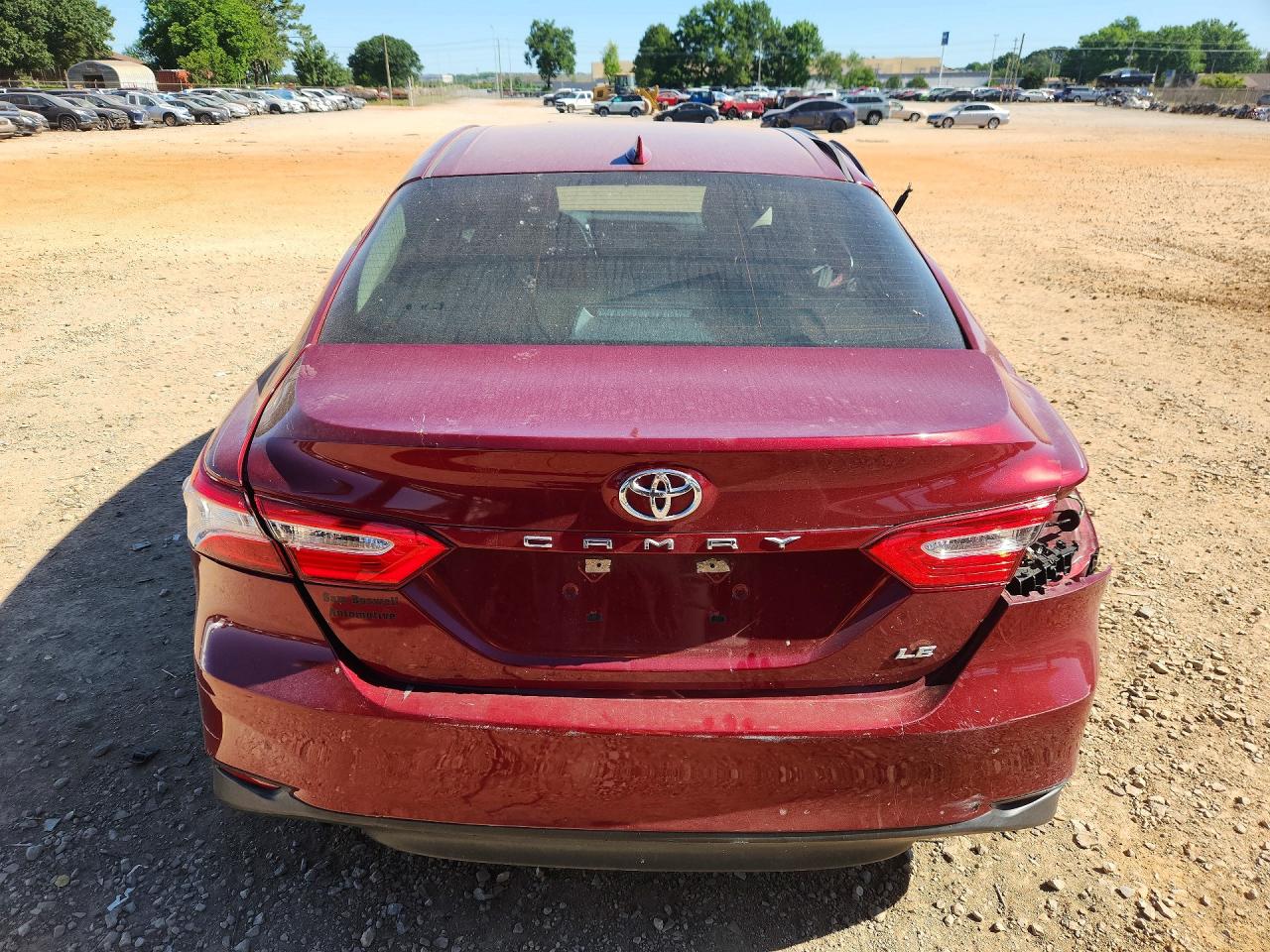 2020 TOYOTA CAMRY LE photo 11