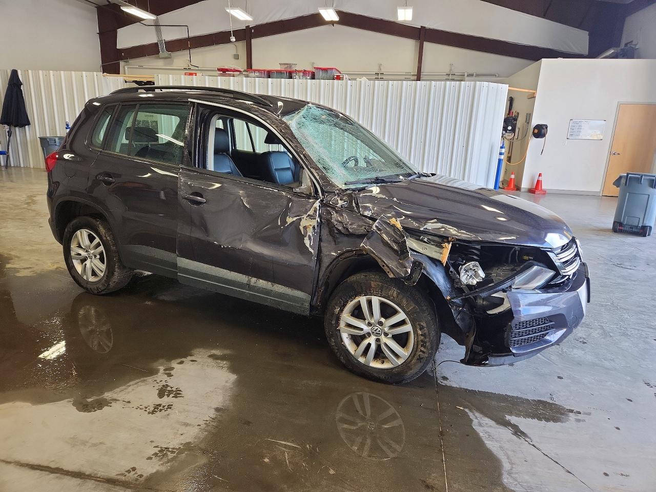 2016 VOLKSWAGEN TIGUAN S photo 7