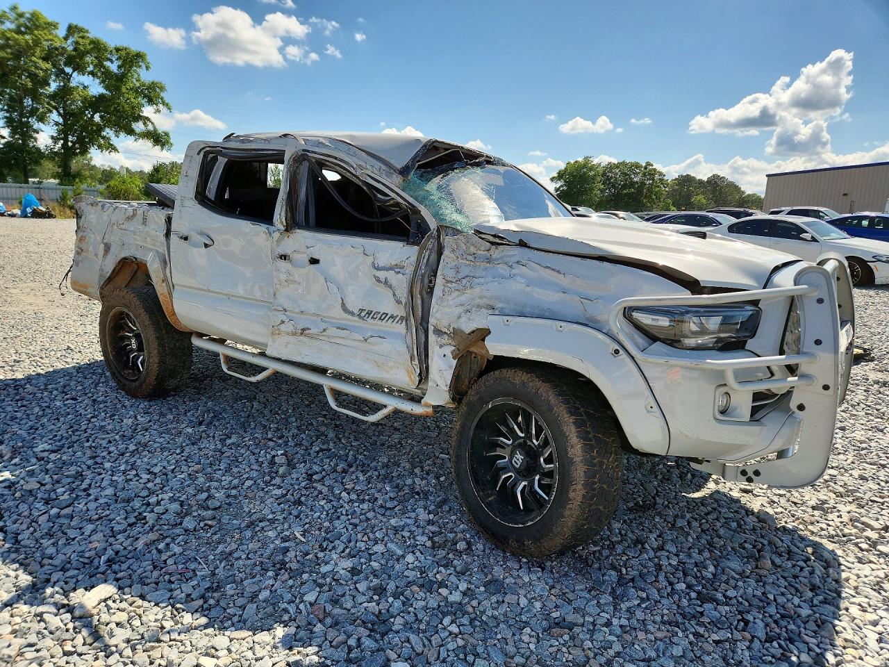 2019 TOYOTA TACOMA TRD SPORT photo 4