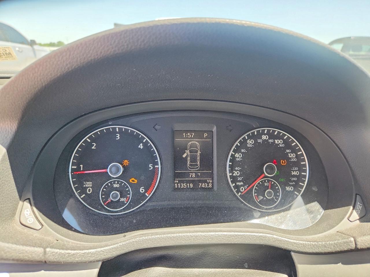 2014 VOLKSWAGEN PASSAT SE photo 17