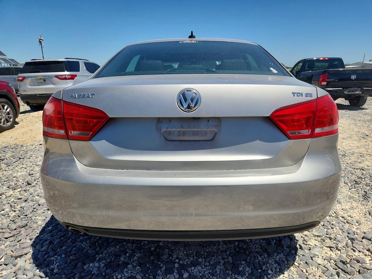 2014 VOLKSWAGEN PASSAT SE photo 11
