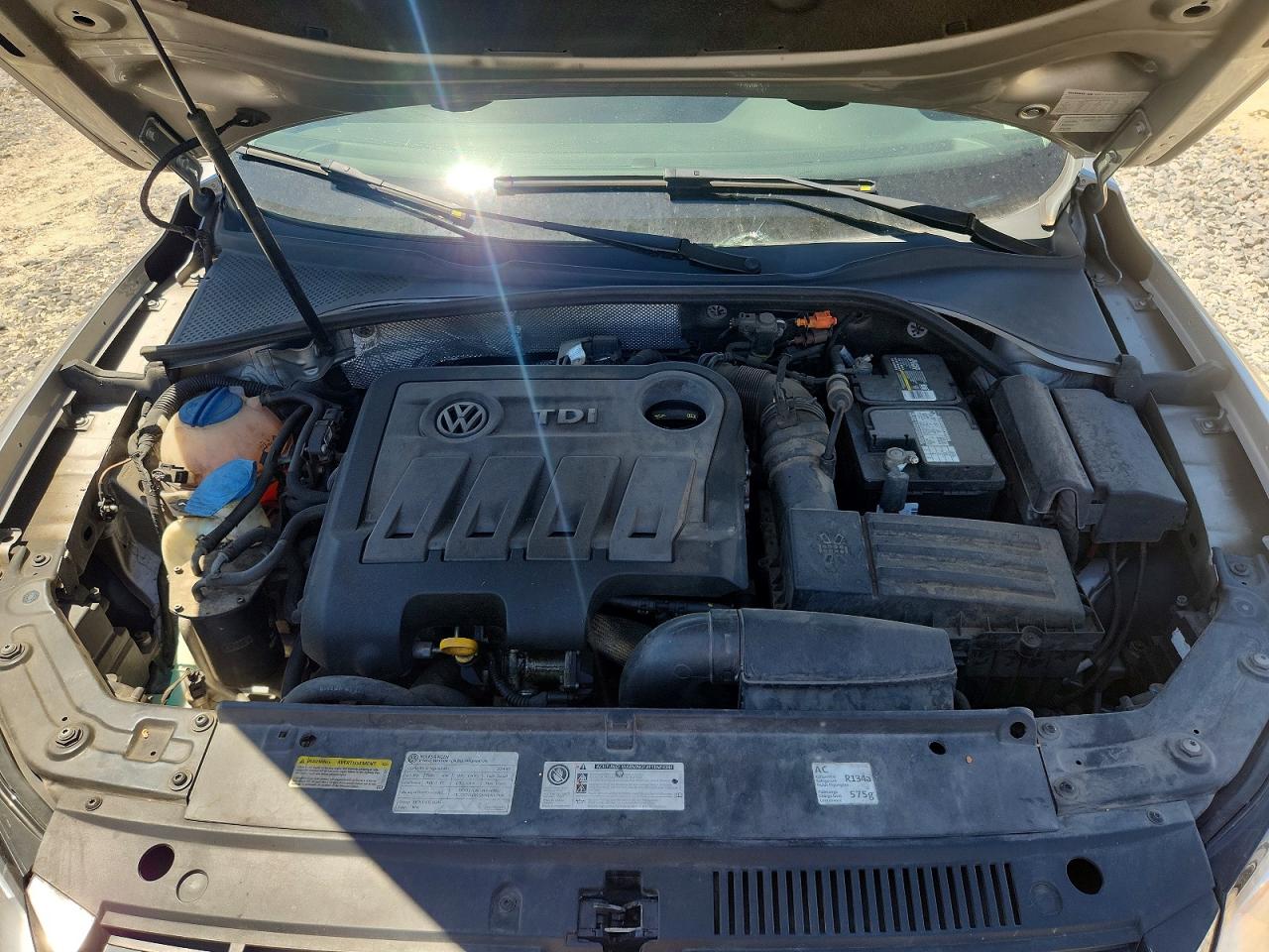 2014 VOLKSWAGEN PASSAT SE photo 21