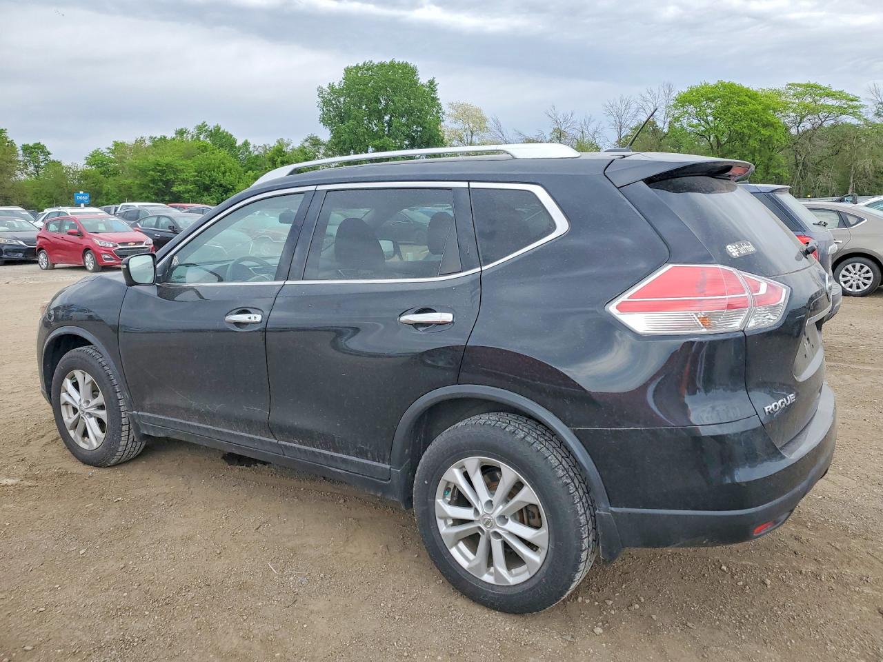 2016 NISSAN ROGUE SV photo 2