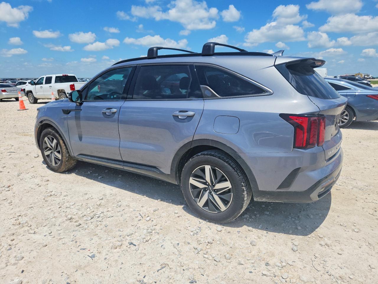2022 KIA SORENTO EX photo 3