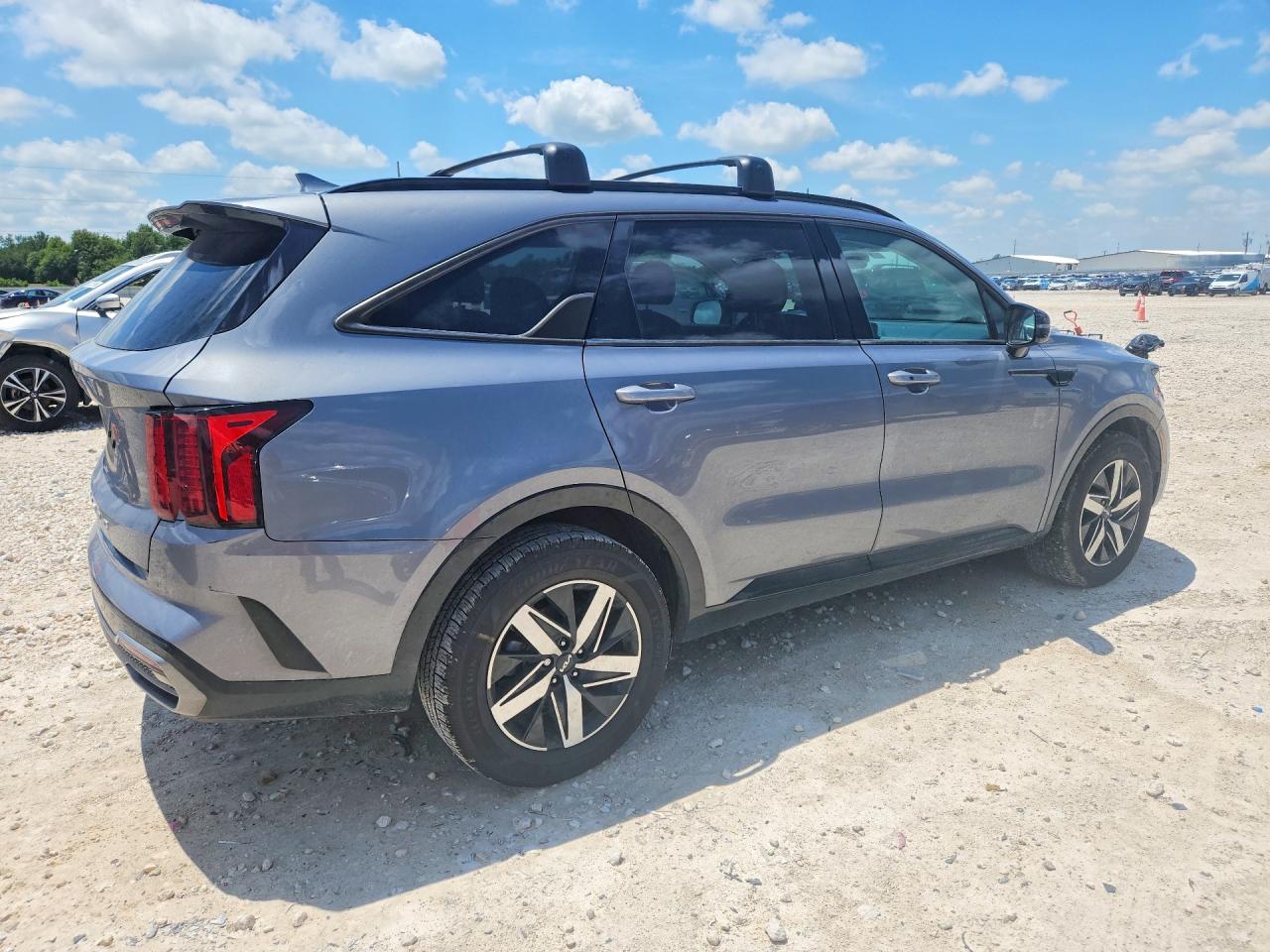 2022 KIA SORENTO EX photo 5
