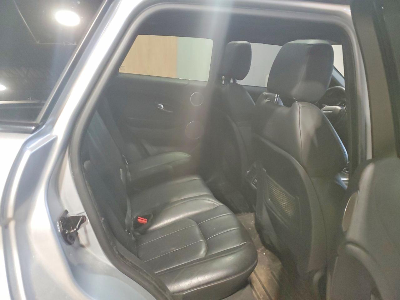 2016 LAND ROVER RANGE ROVER EVOQUE SE photo 31