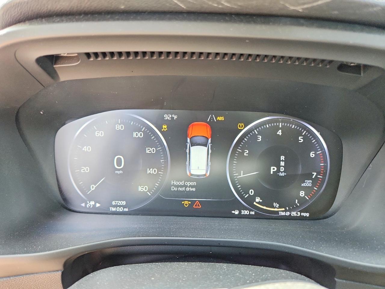 2019 VOLVO XC40 T5 MOMENTUM photo 25