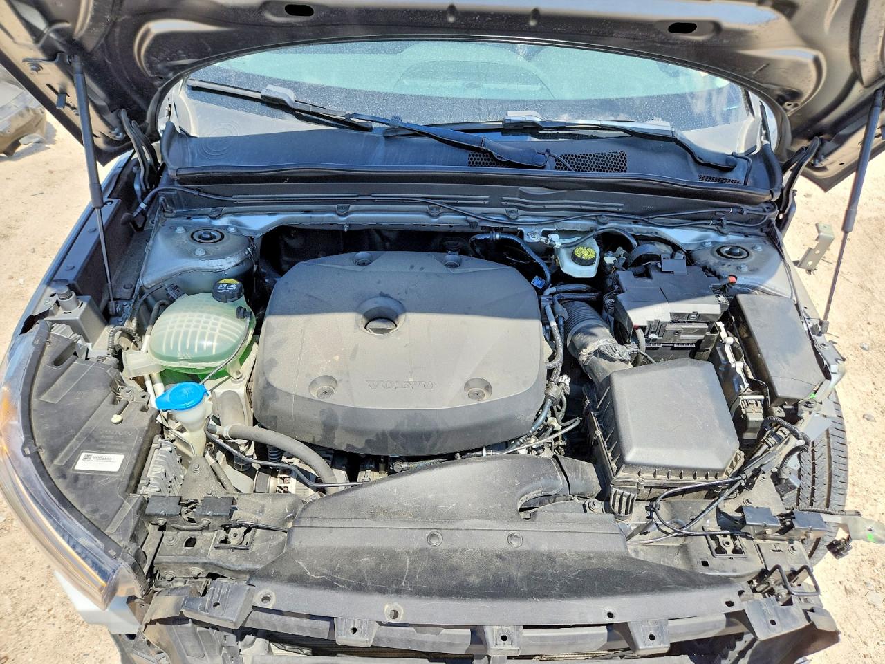 2019 VOLVO XC40 T5 MOMENTUM photo 31