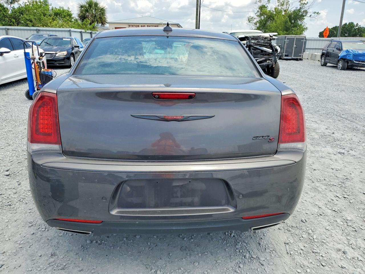 2021 CHRYSLER 300 photo 16