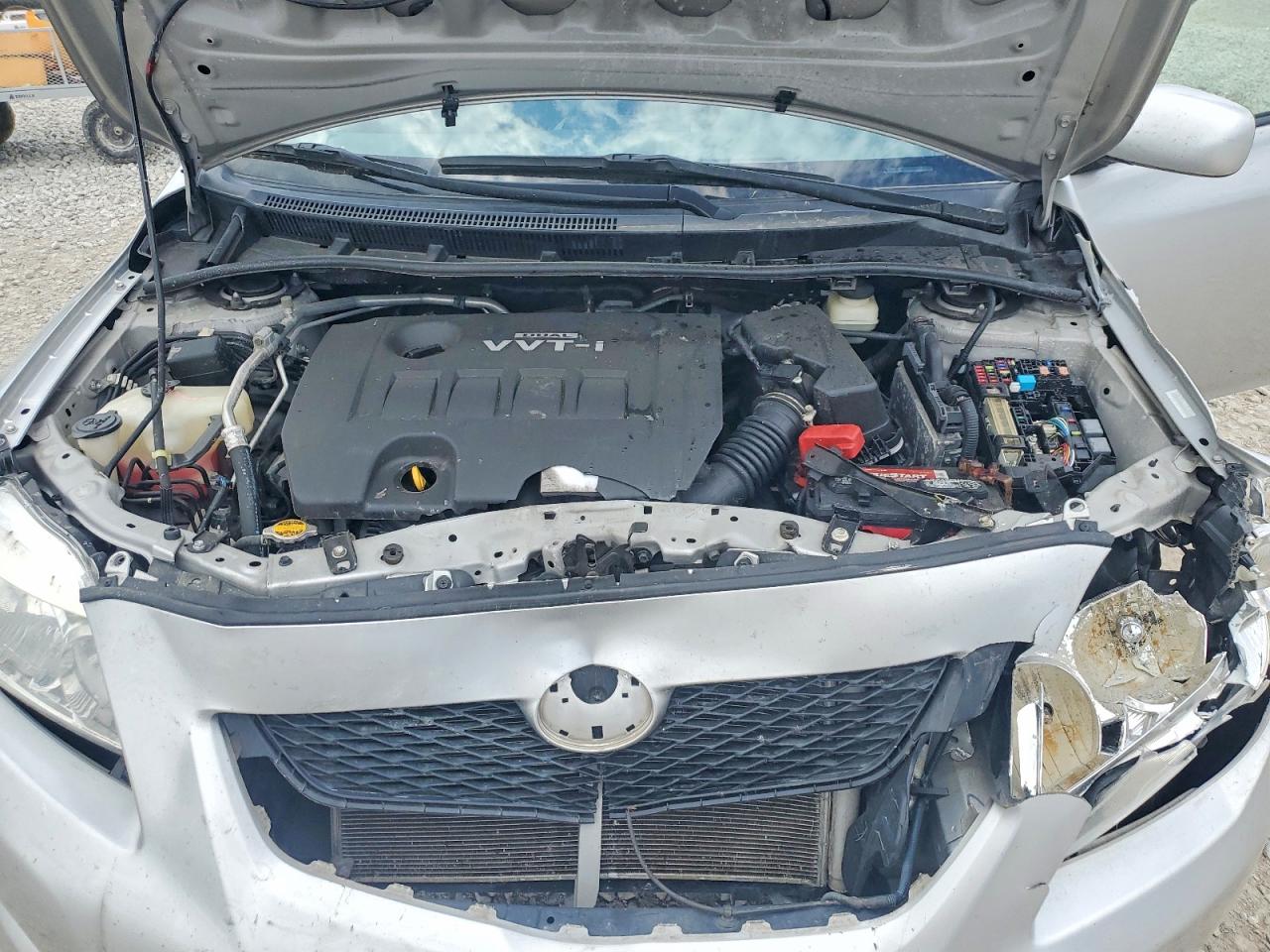 2010 TOYOTA COROLLA LE photo 21