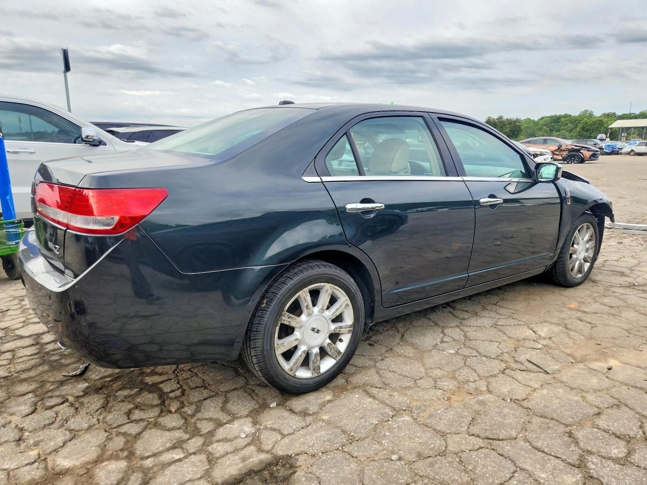 2010 LINCOLN MKZ photo 5