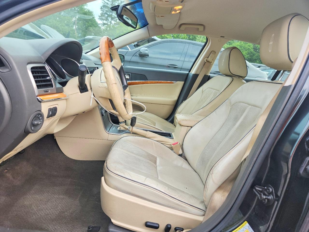 2010 LINCOLN MKZ photo 13