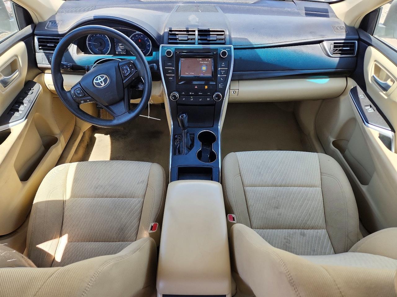 2015 TOYOTA CAMRY LE photo 8