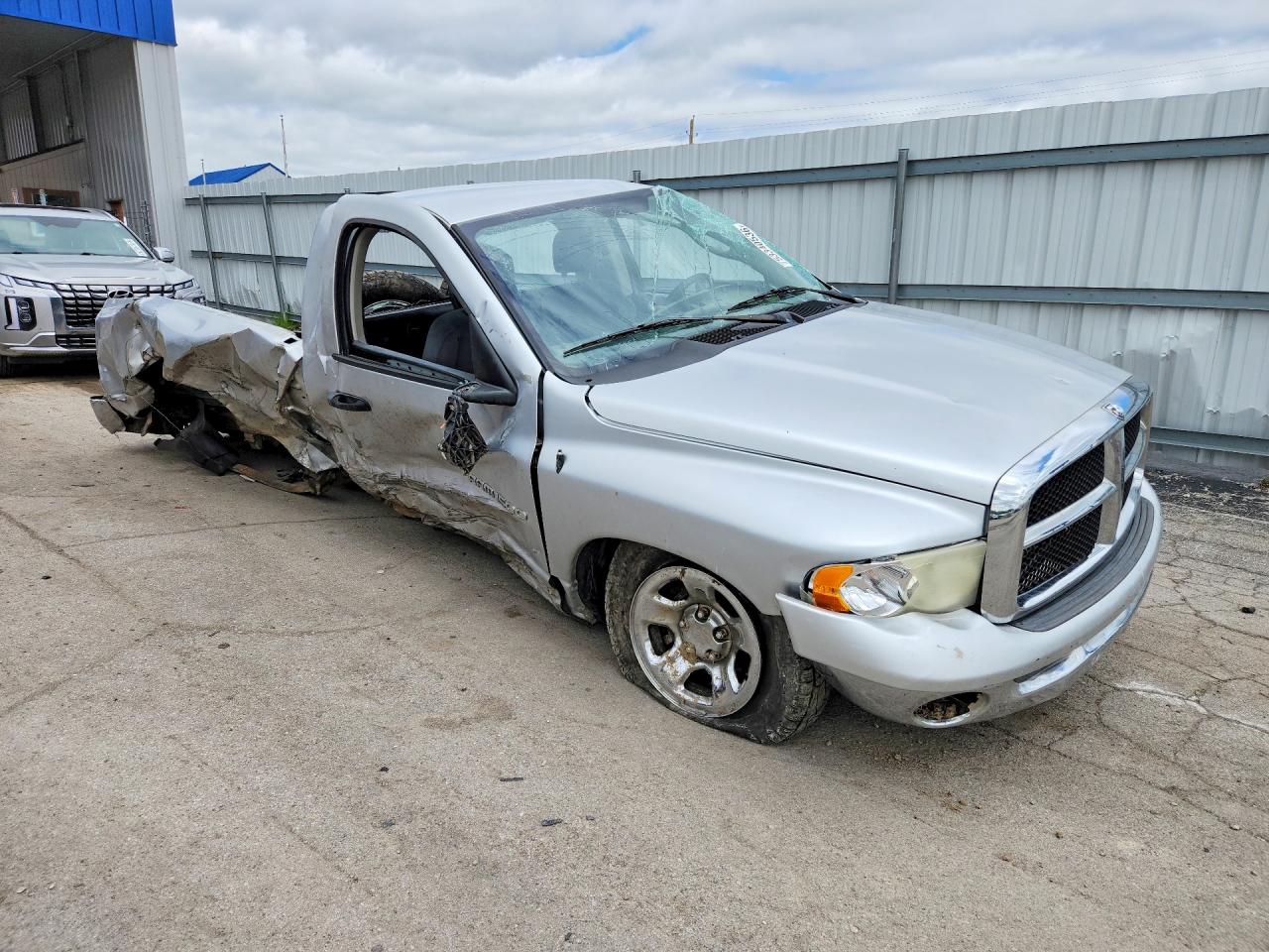 2004 DODGE RAM 1500 ST photo 4