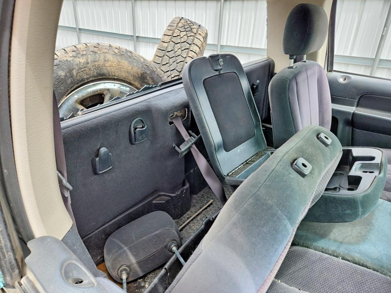 2004 DODGE RAM 1500 ST photo 10