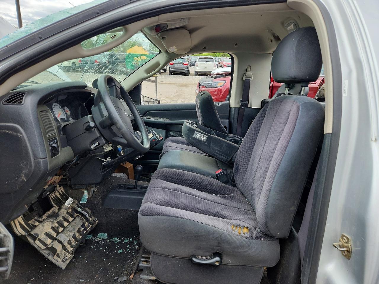 2004 DODGE RAM 1500 ST photo 7