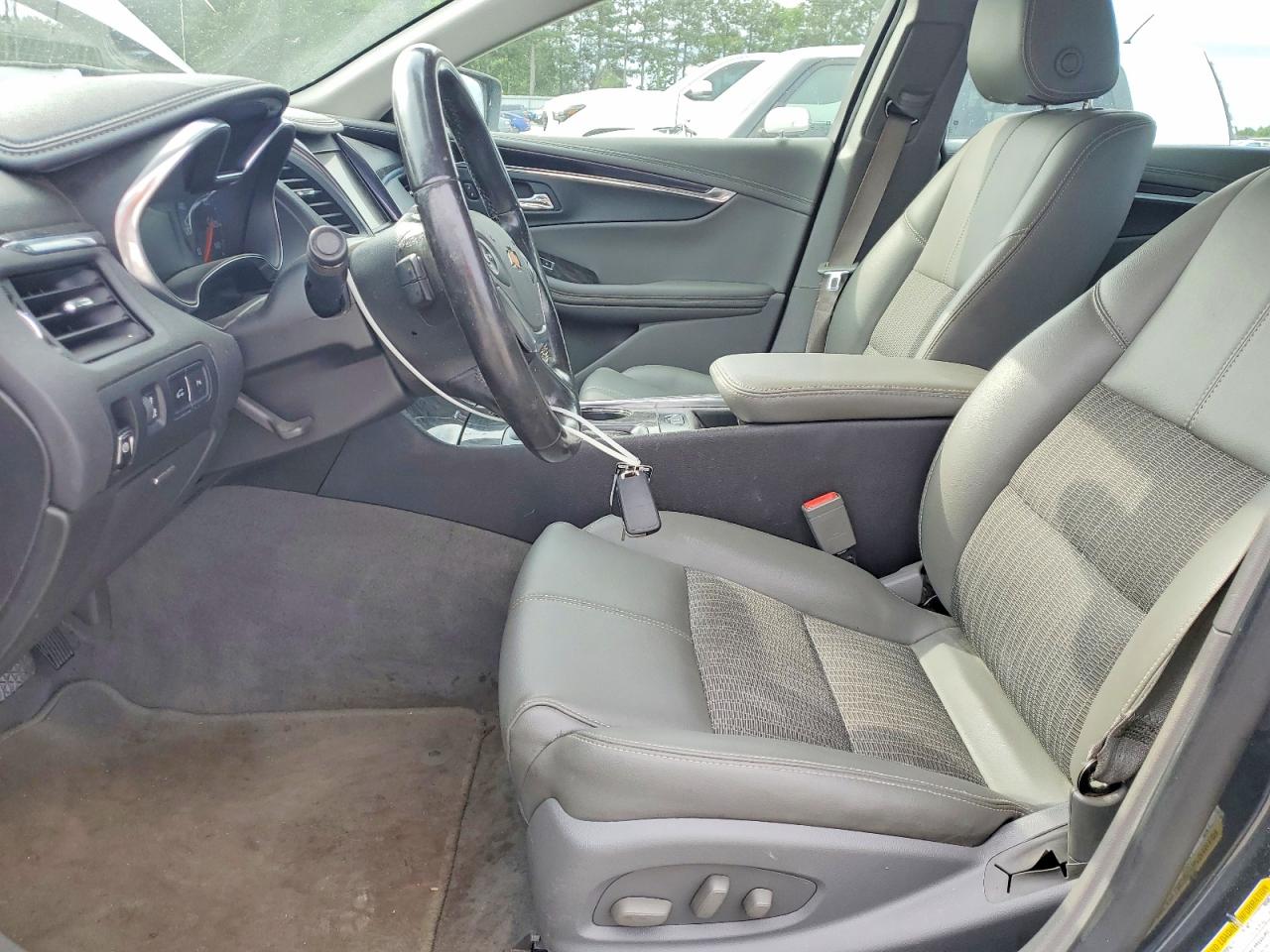 2015 CHEVROLET IMPALA LT photo 13