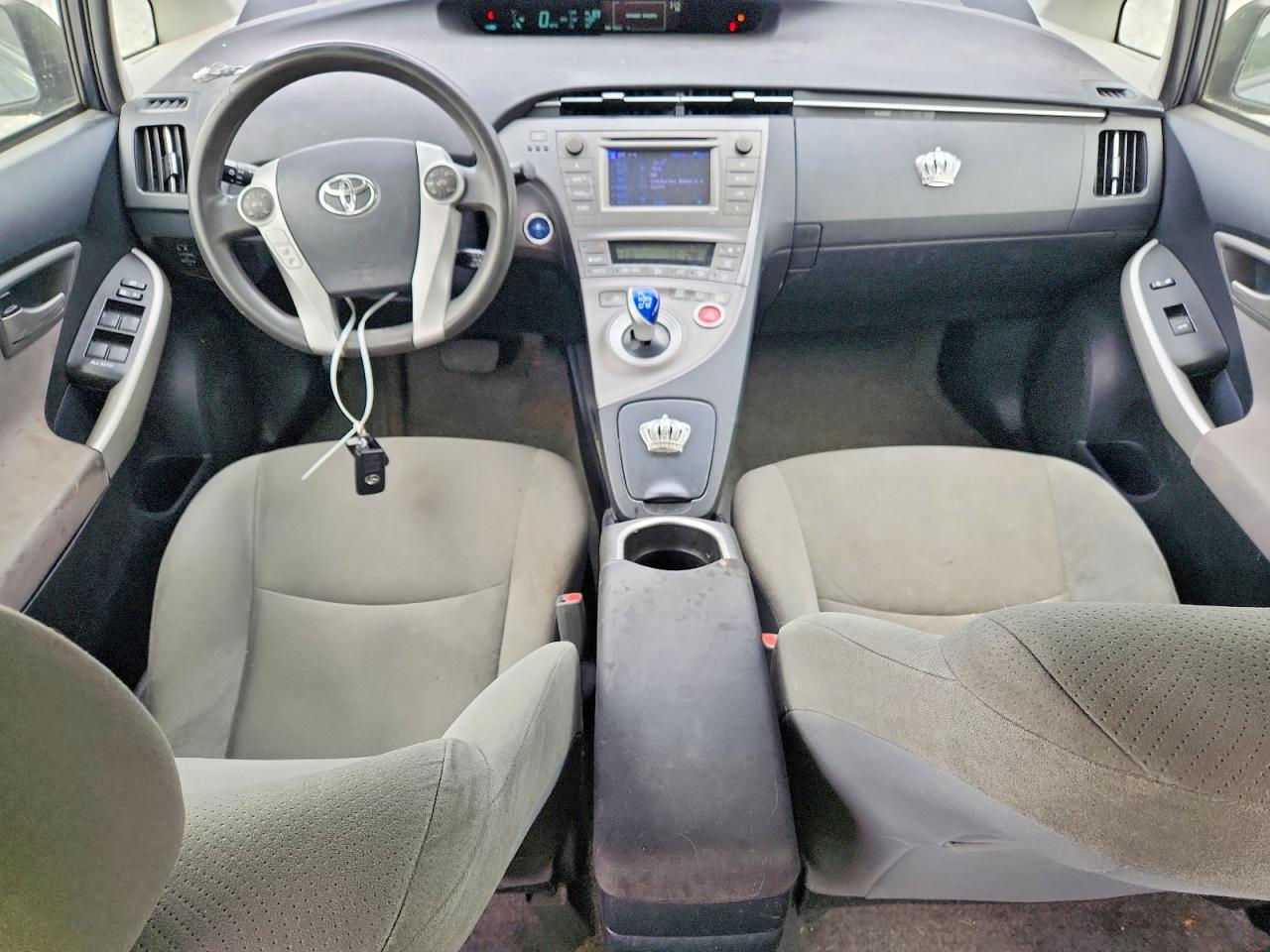 2014 TOYOTA PRIUS TWO photo 15