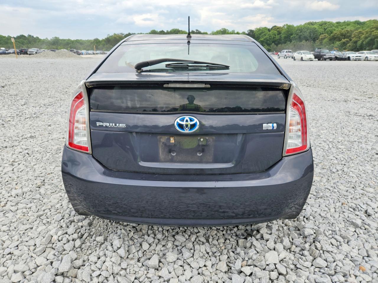 2014 TOYOTA PRIUS TWO photo 11