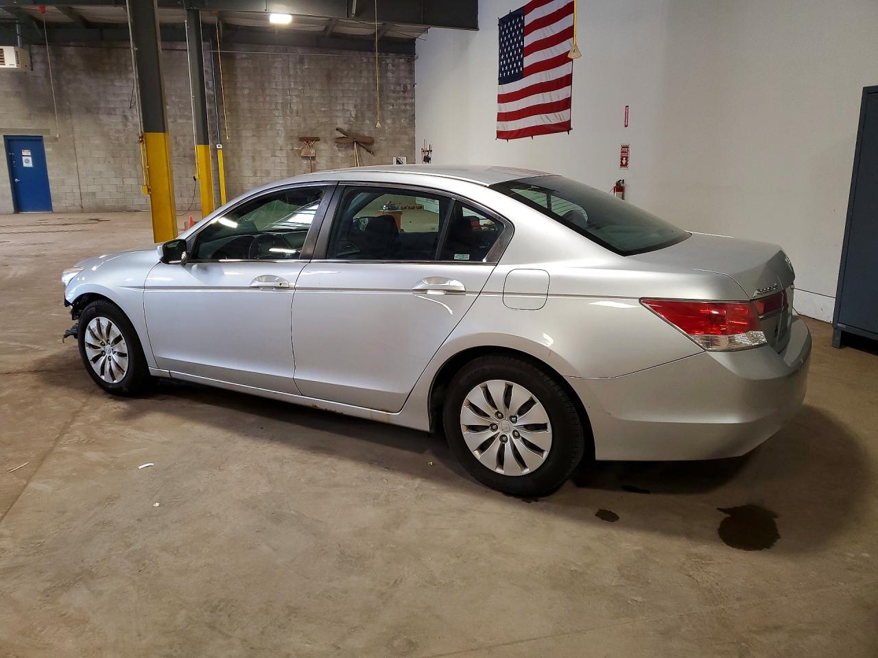 2012 HONDA ACCORD LX photo 4