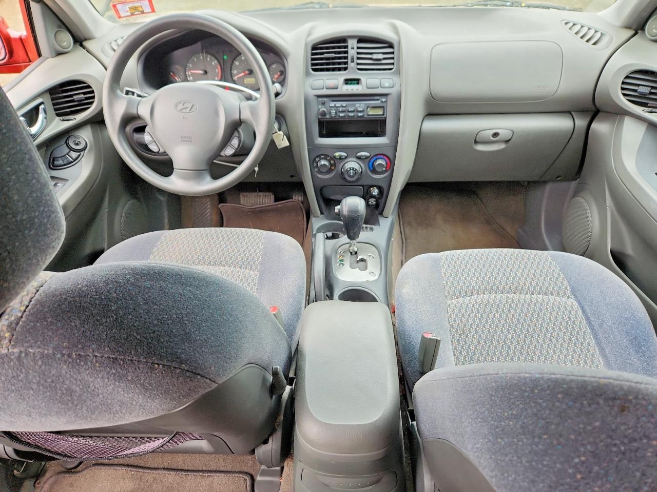 2004 HYUNDAI SANTA FE GL photo 15