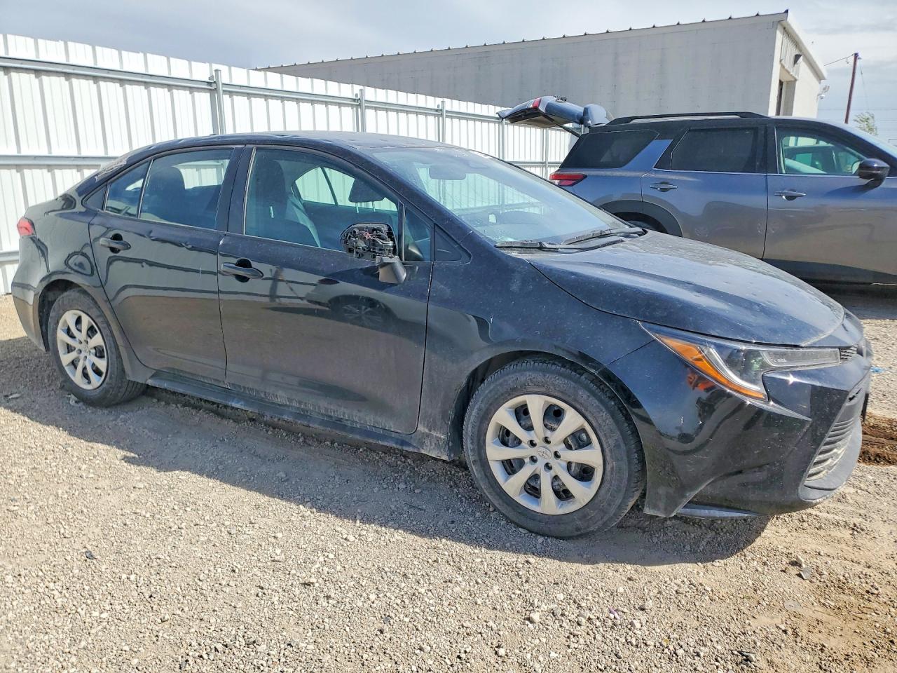 2025 TOYOTA COROLLA LE photo 10