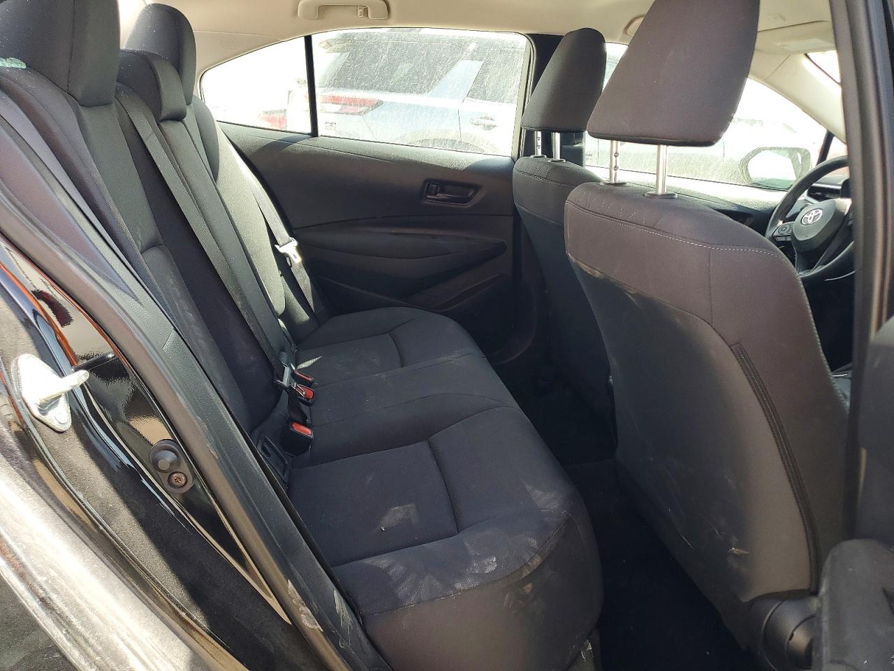2025 TOYOTA COROLLA LE photo 28