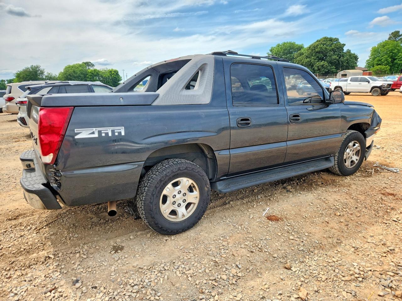 2004 CHEVROLET AVALANCHE C1500 photo 5